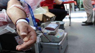 Yunusemre Belediye personelinde Kızılaya kan bağışı