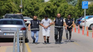 1 kişinin ölüp, 1 kişinin de yaralandığı silahlı saldırıya 4 tutuklama