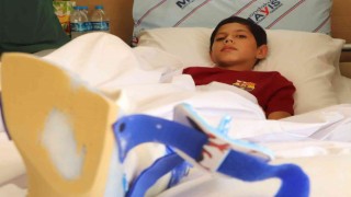 10 yaşındaki çocuğun orak makinesinde kopan ayağı yerini dikildi
