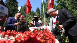 15 Temmuz şehidi Gökbayrak, mezarı başında anıldı