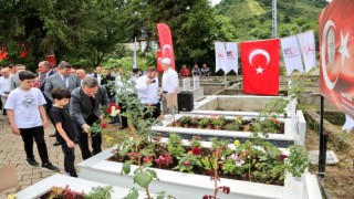 15 Temmuz şehidi kabri başında anıldı