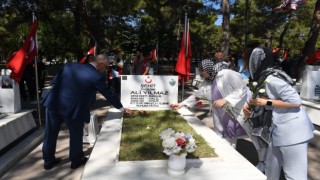 15 Temmuz şehitleri mezarları başında anıldı