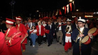 15 Temmuzda bayraklar dalgalandı