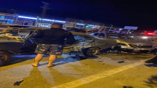 2 otomobilin çarpıştığı kazada biri ağır 5 kişi yaralandı