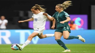 2022 Avrupa Kadınlar Futbol Şampiyonasında kupa İngilterenin