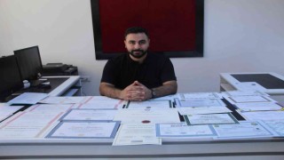 30 yaşında eğitim aşkı, 10 yılda 7 üniversite bitirdi
