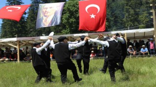 32. Çuruspil Yayla Şenlikleri renkli görüntülere sahne oldu