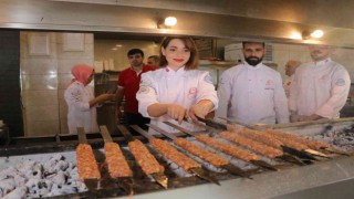 69 yıllık kebap ustasından eğitim alan gençlere sertifika