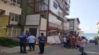 7 katlı binanın dışına evine rahat girebilmek izinsiz asansör yaptı