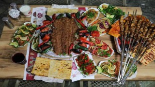 Açma kebap Adanalıların yeni gözdesi oldu