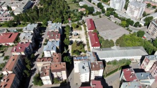 Adına devlet kuruldu, günümüzde kabri binalar arasında kayboluyor