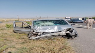 Ağrıda meydana gelen trafik kazasında 12 kişi yaralandı