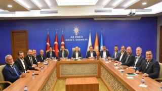 AK Parti kadroları sahada