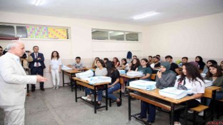 Akdeniz Belediyesi Etüt Merkezinden tercih yapacak gençlere destek