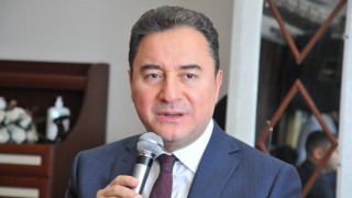 Ali Babacan: “Mutlu Azınlık Hiçbir İş Yapmıyor, Devlet Onlara 400 Milyar Faiz Ödüyor”