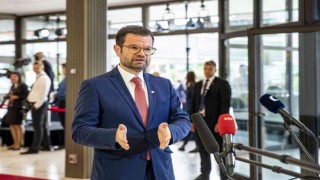 Almanyada sonbaharda maske zorunluluğu geri geliyor