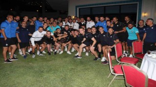Altay, kamp yorgunluğunu barbekü partisi ile attı