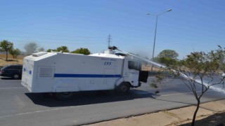 Anız yangınına müdahale eden itfaiyeye polis TOMAsı da destek verdi