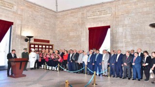 Ankaralılar Derneği Anıtkabiri ziyaret etti