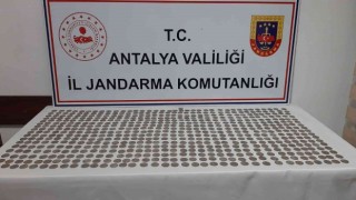 Antalyada Roma dönemine ait 613 sikke ele geçirildi