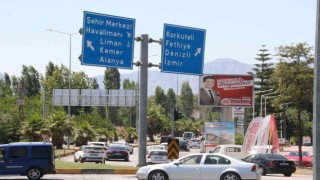 Antalyada tatilcilerin dönüş yolcuğu başladı