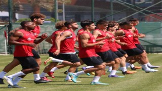 Antalyaspor, 3 grup halinde çalıştı