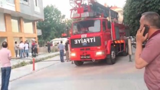 Apartman yangınında dumandan etkilenen 5 kişi itfaiye tarafından kurtarıldı