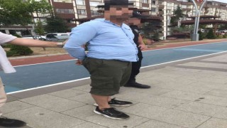 Arkadaşını bıçaklayarak öldürdü, kılık değiştirip kaçarken yakalandı