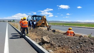 Arpaçayda çevre yolu aydınlatılıyor