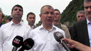 Artvin Valisi Doruk: Yolu trafiğe açmak için çalışmalarımızı başlattık