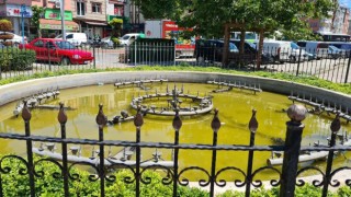 Atatürk Parkı bakımsızlıktan kaderine bırakıldı