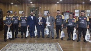 Atatürk Üniversitesi atlı spor kulübünden Rektör Çomaklıya ziyaret