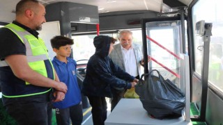 Atığını getiren harçlığını alıp gitti