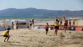 Avrupa U20 Plaj Voleybolu Şampiyonası Selçukta başladı