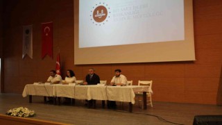 Aydında Bir Yetime Aile Olmak temalı panel düzenlendi