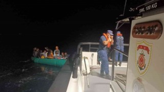 Ayvalıkta 49 düzensiz göçmen yakalandı