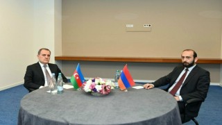 Azerbaycan Dışişleri Bakanı Bayramov, Ermenistanlı mevkidaşı Mirzoyan ile görüştü