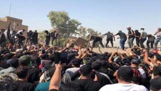 Bağdatta Sadr destekçileri Yeşil Bölgeyi basmaya çalışıyor