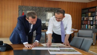 Bakan Kasapoğlu: Polemik değil, eser üretiyoruz