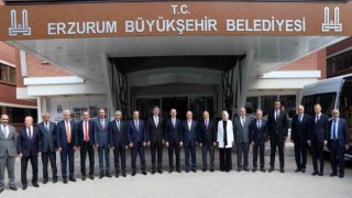 Bakan Muştan, Başkan Sekmene tecrübe ve yatırım övgüsü