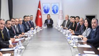 Bakan Özer, özel eğitim ve rehabilitasyon merkezleri dernek ve federasyon başkanlarını kabul etti