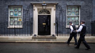 Bakanlardan Başbakanlık Ofisine çıkarma: Johnsona istifa baskısı