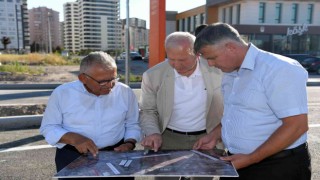 Başkan Büyükkılıç, trafiğe açılan 17.5 milyon TLlik katlı kavşağı yerinde inceledi