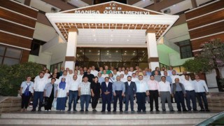 Başkan Çelik mahalle başkanlarıyla istişare yaptı