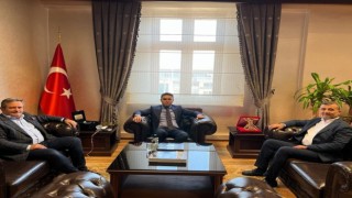 Başkan Koloğlu, Başsavcı Emreye Cumayerini anlattı