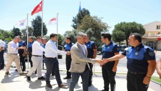 Başkan Oktay, personelle bayramlaştı