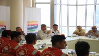 Başkan Oktay, yangında görev yapan personeline teşekkür etti