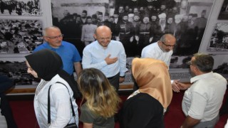 Başkan Özcan belediye personeli ile bayramlaştı