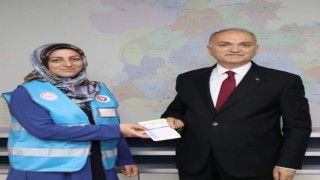 Başkan Özlü, kurbanını bağışladı