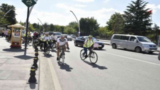 Başkentte pedallar koruyucu aileler için çevrildi